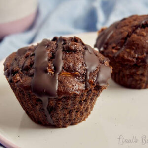 Gesunde Apfel-Haselnuss-Muffins mit Schokolade