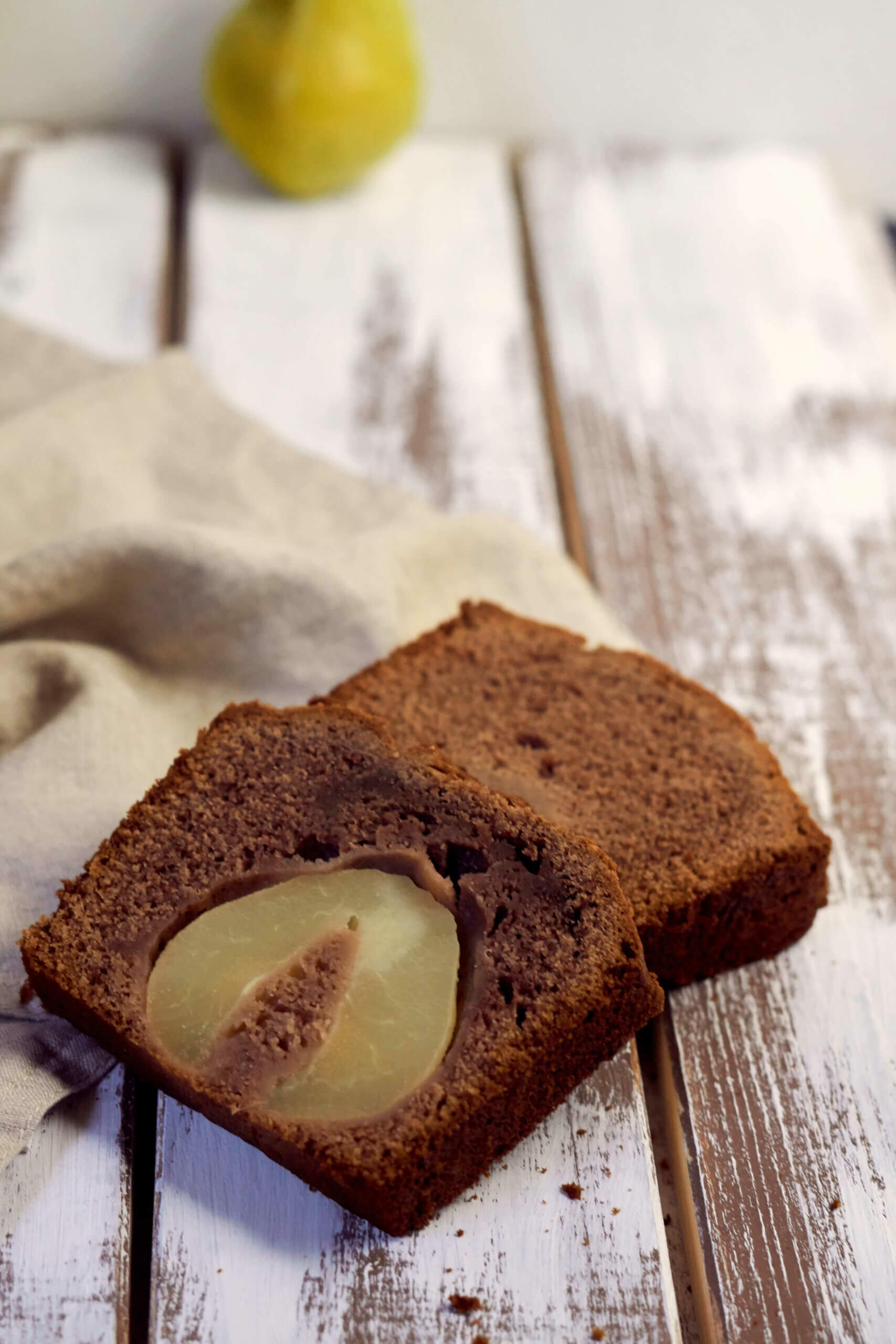 Nuss-Nougat Kuchen mit Birne | linalsbackhimmel.de