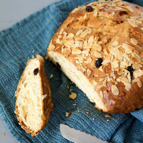 Klassisches Osterbrot