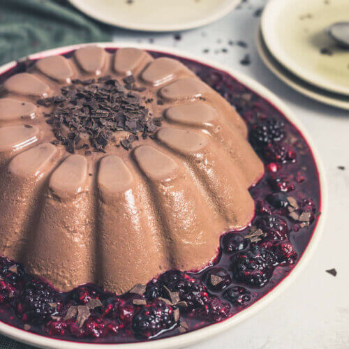 Schoko Panna Cotta mit Beerenspiegel | linalsbackhimmel.de