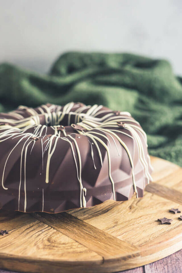 Winterlicher Pflaumen-Nuss-Gugelhupf | linalsbackhimmel.de