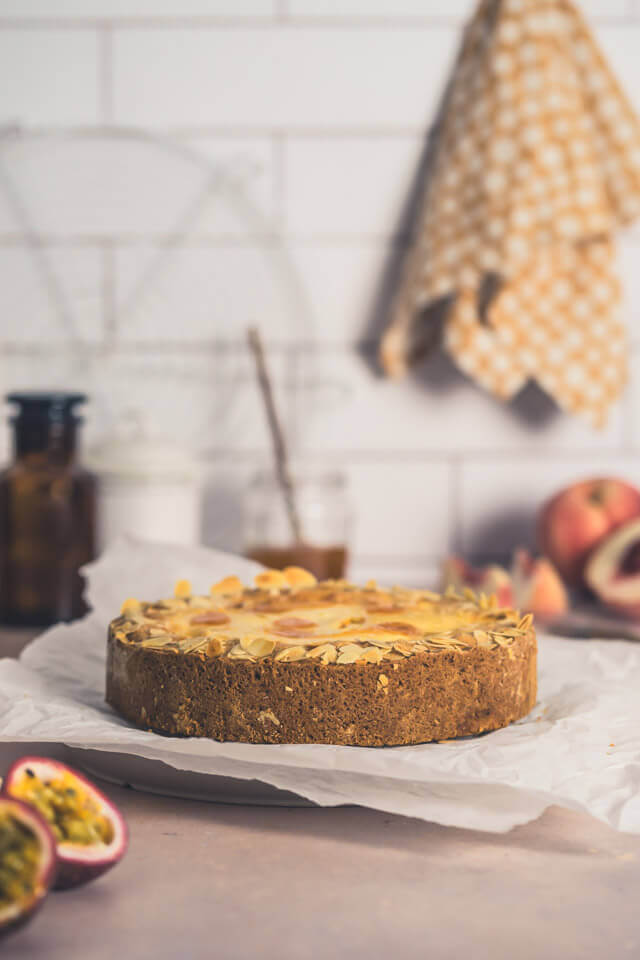 sommerlicher pfirsich maracuja kaesekuchen linalsbackhimmel 1