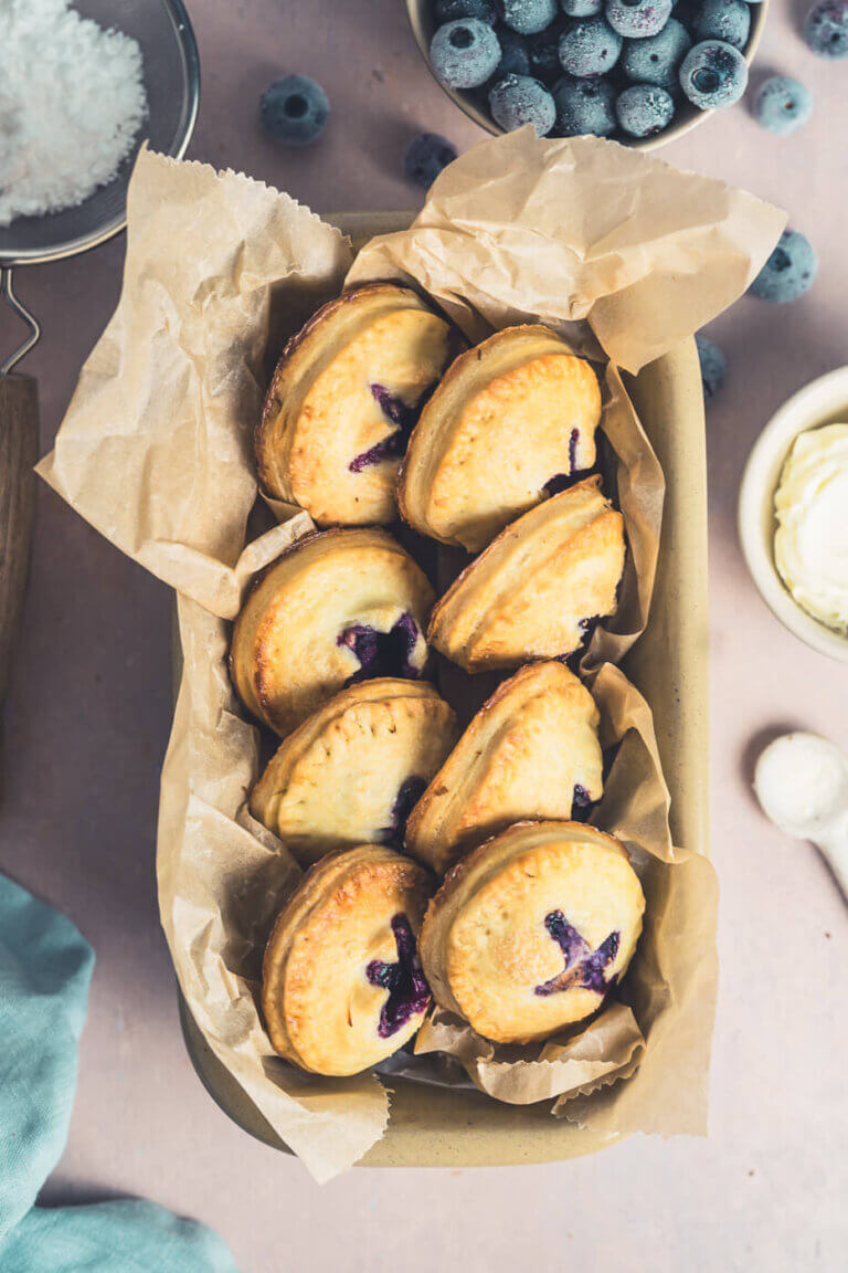 Blaubeer Mascarpone Hand Pies