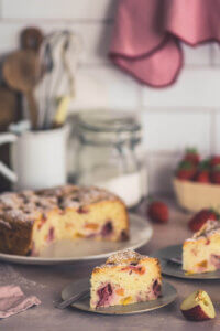 Erdbeer-Pfirsich-Kuchen