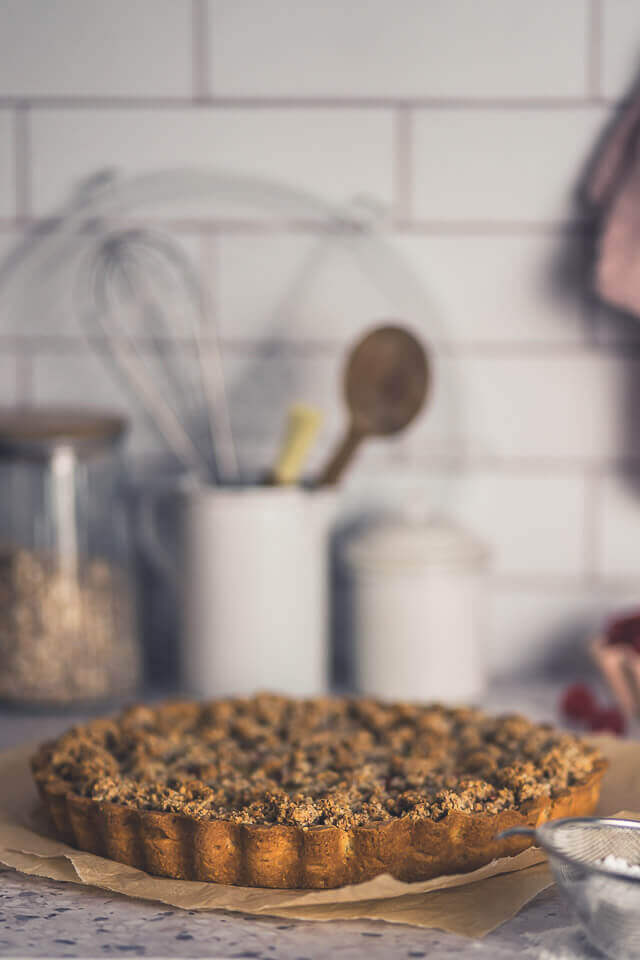 himbeer rhabarber tarte mit mandeln linalsbackhimmel 2