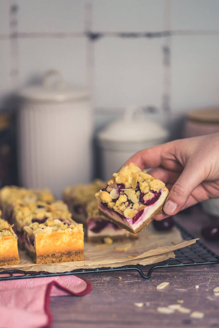 Kirsch-Käsekuchen mit Mandel-Streusel