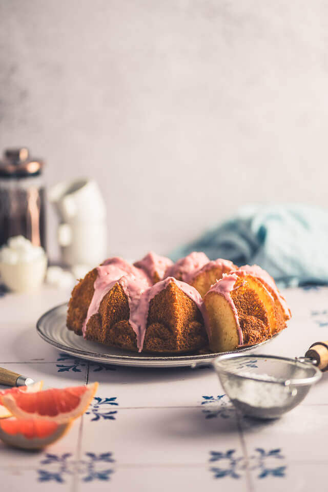 Grapefruit-Joghurt-Gugelhupf grapefruit joghurt gugelhupf linalsbackhimmel10