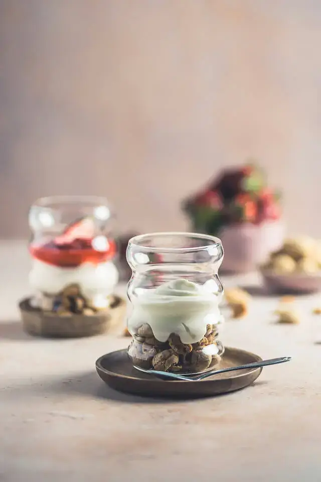 Erdbeer-Rhabarber-Joghurt-Dessert erdbeer rhabarber joghurt dessert linalsbackhimmel 3