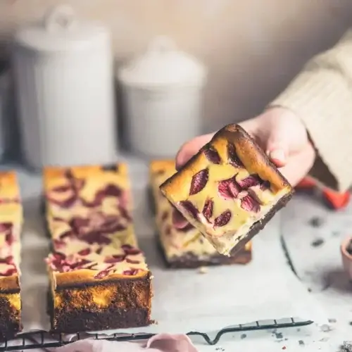Brownie Cheesecake mit Erdbeeren Brownie Cheesecake mit Erdbeeren