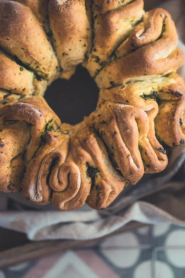 Kräuter-Zupfbrot – Perfekt zum Grillen Kräuter-Zupfbrot – Perfekt zum Grillen